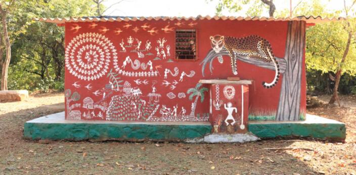 在印度一个巨大的猫神是如何帮助人们与豹子共享空间的