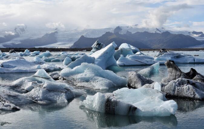 研究揭示了海冰在控制大气碳含量方面的作用