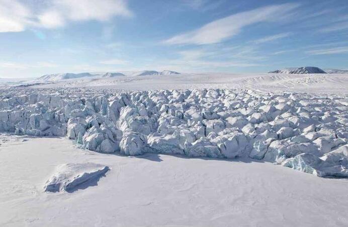 随着气候变暖 俄罗斯北极失去了数十亿吨冰