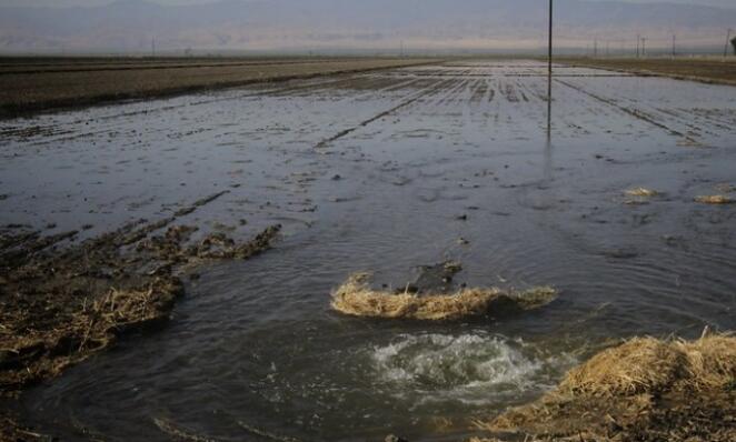 跟踪储水显示了在洪水和干旱期间改善水资源管理的选项