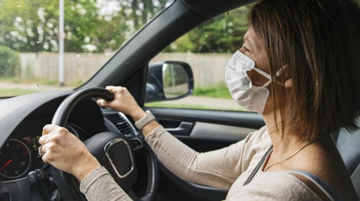 新研究发现戴口罩和开窗相结合最能降低汽车中的当前局势风险