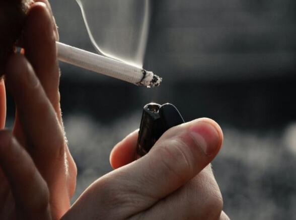 研究发现早年接触烟草烟雾与加速生物老化有关