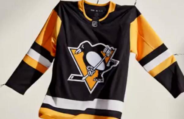 NHL首次在全联盟范围内推出由回收内容制成的新球衣