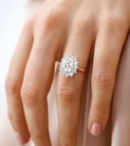 这些具有社会责任感的宝石越来越成为订婚戒指的流行选择